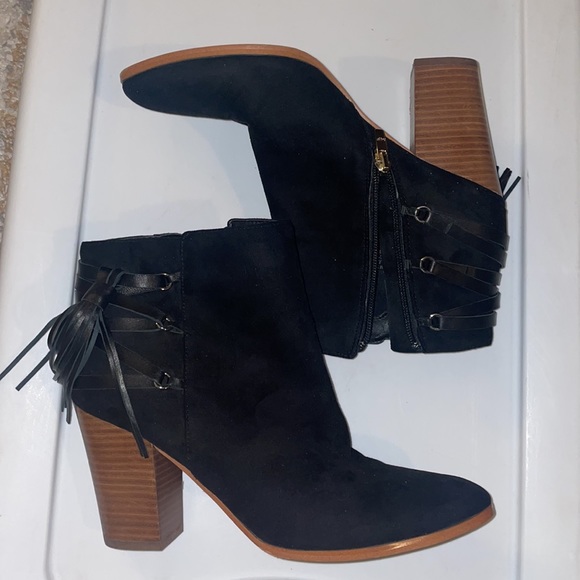 Marc Fisher Shoes - Marc Fisher MFKADEY booties size 9